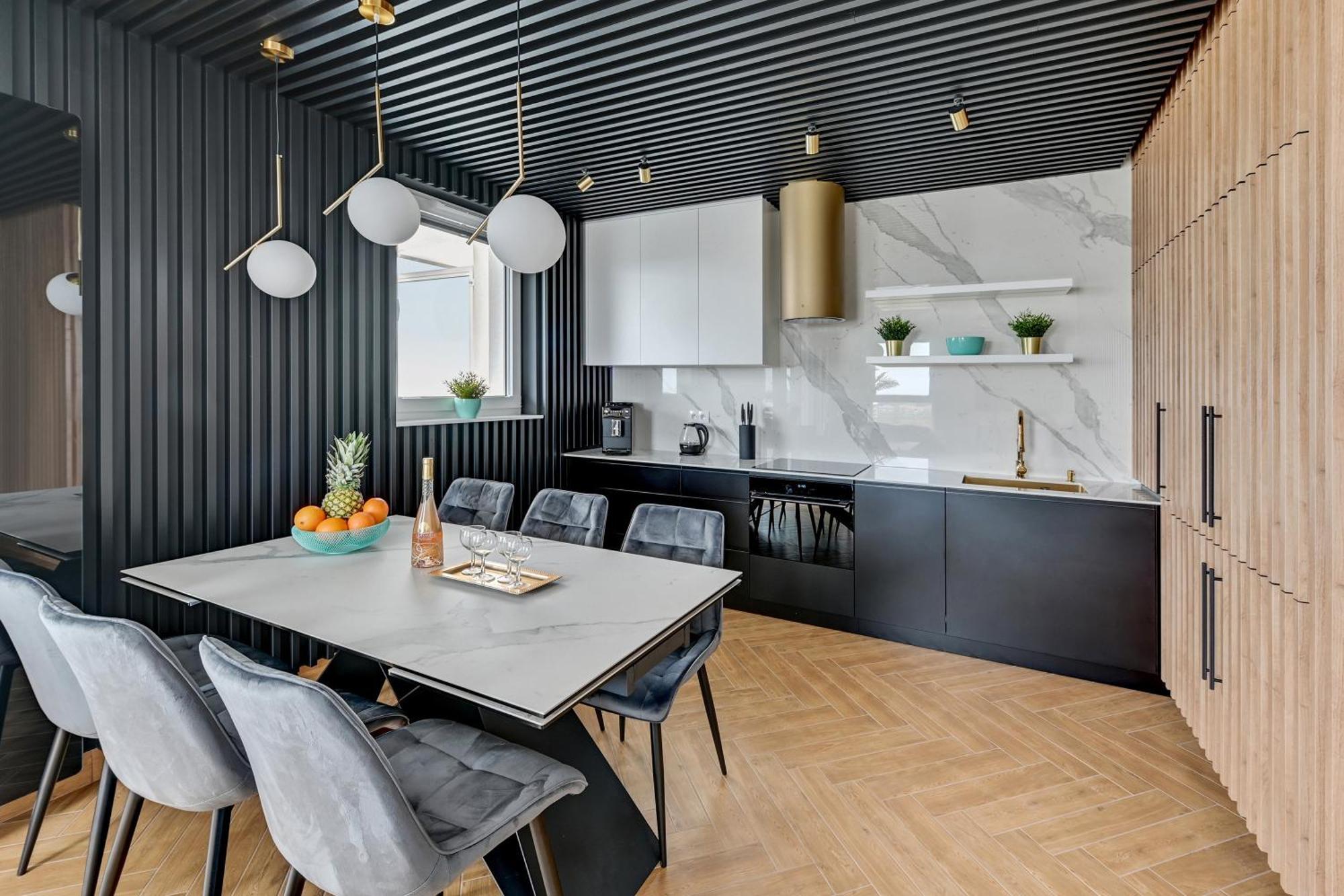 Luxury Voyager - Sea View Apartment Гданск Екстериор снимка